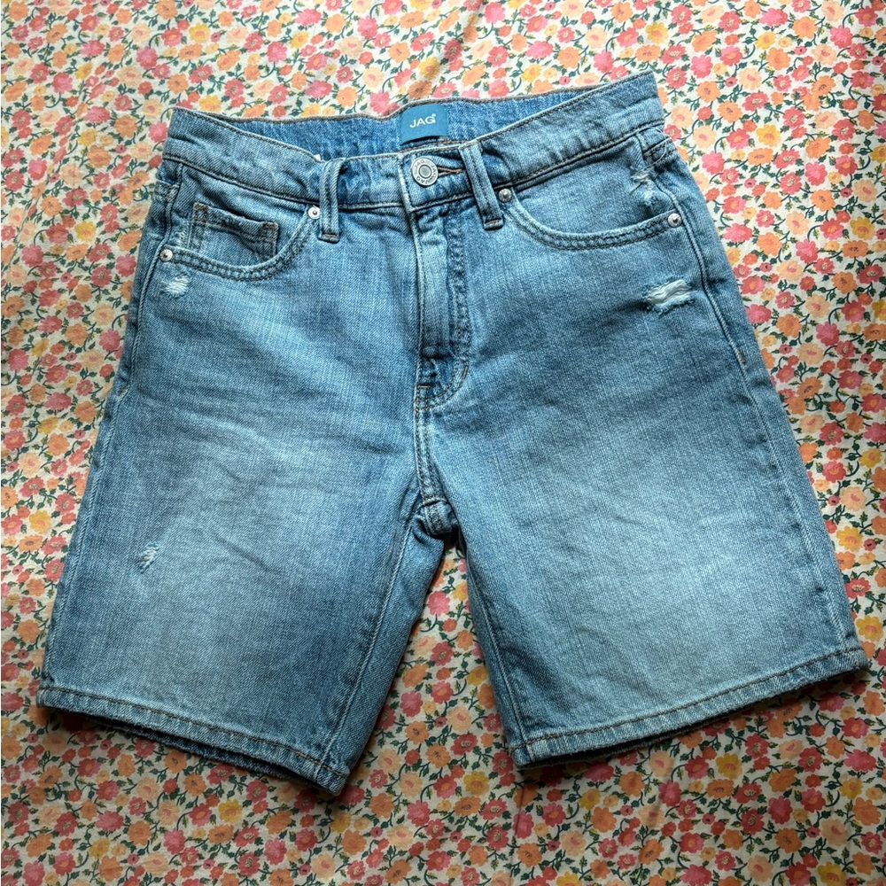 JAG woman’s denim shorts